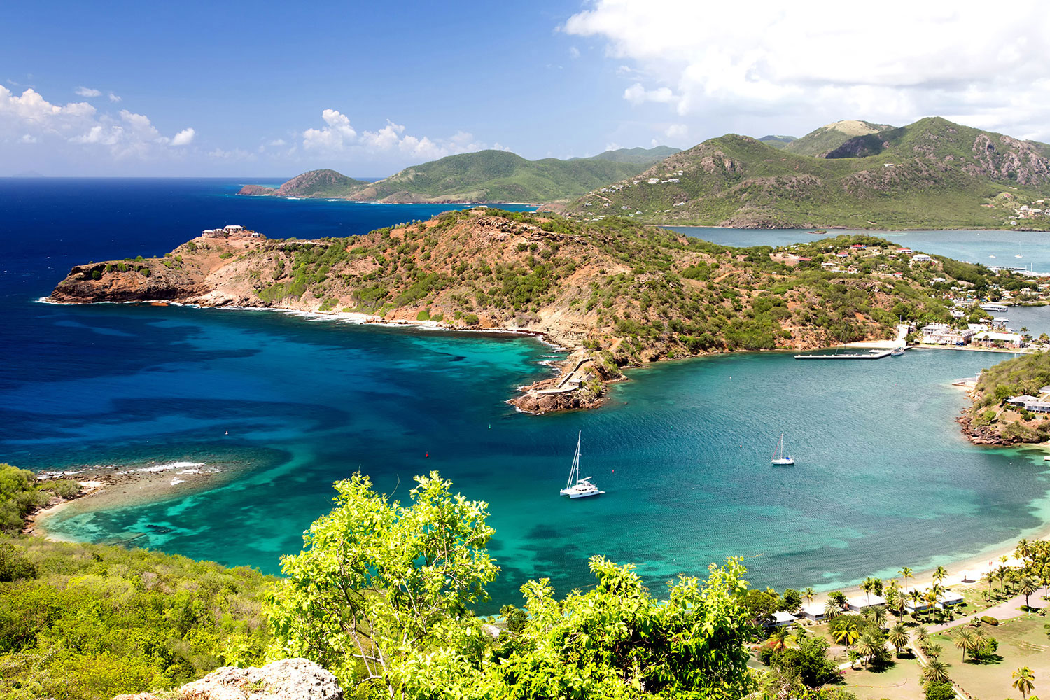 Antigua & Barbuda – Thiên đường biển đảo thu hút các nhà đầu tư thế giới